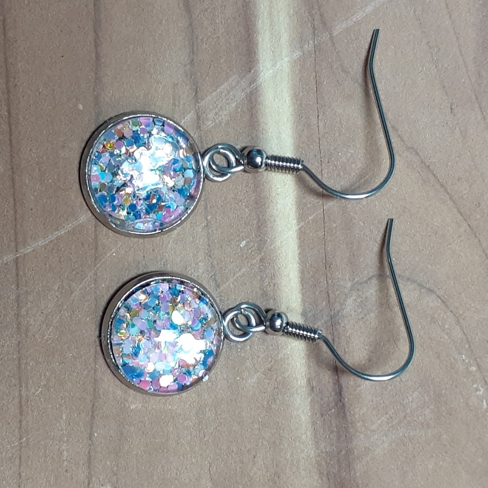 💕3/$15💕 Dangle Earrings